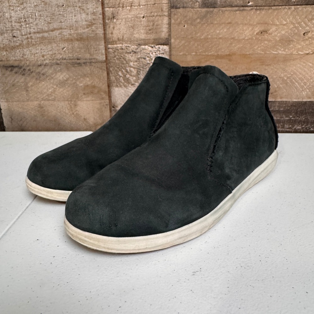 OluKai Hawaii'iloa Manu Hope Ankle Boots Womens 9 Black Nubuck Leather Slip On